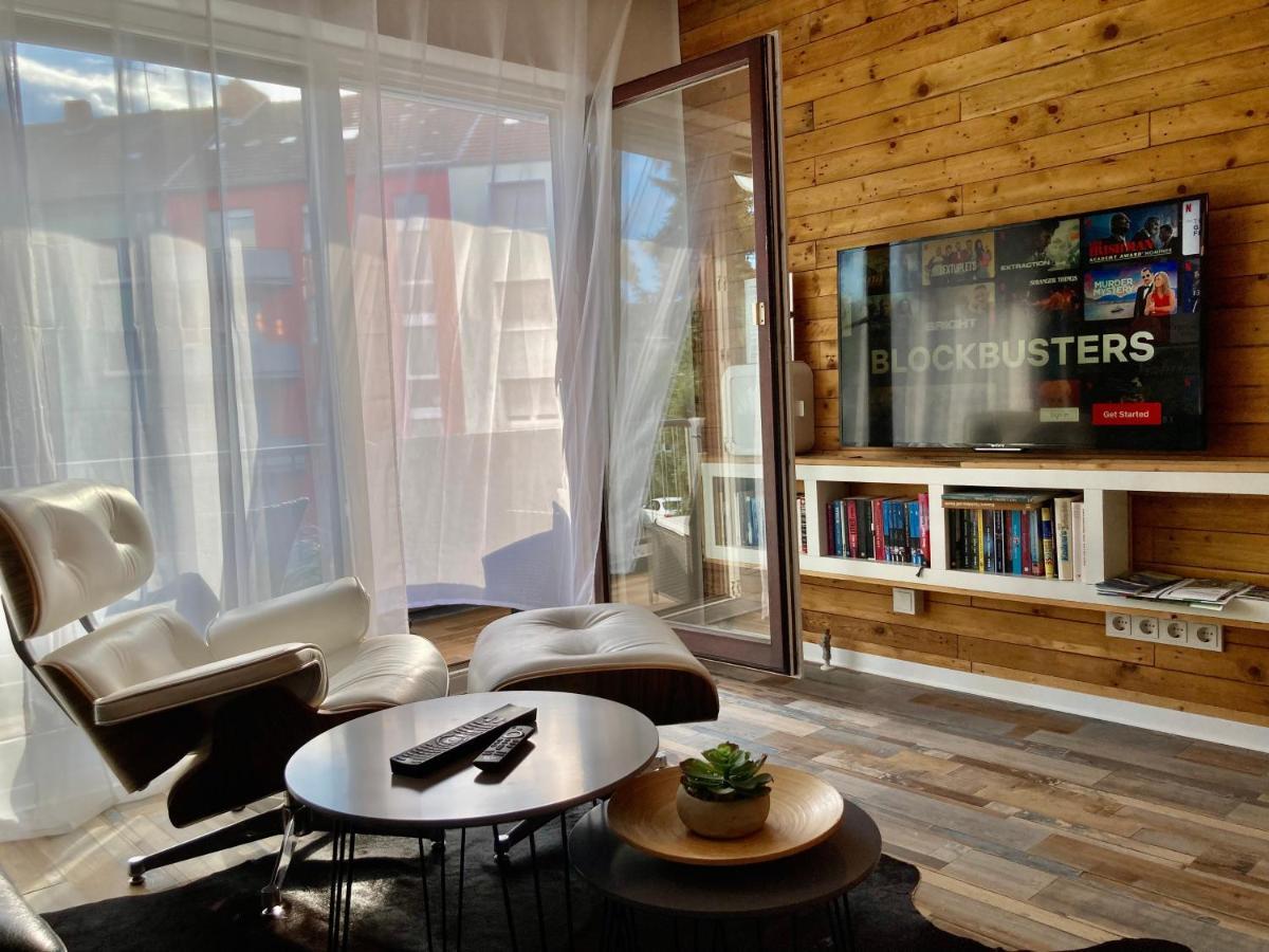 Living At Saarpartments -Adultsonly- 2 Bedrooms, Kitchen - Business & Holiday Apartments For Long- And Short Term Stay, 3 Min To Train Station, Secure E-Bike Parking! Sarrebruck Extérieur photo