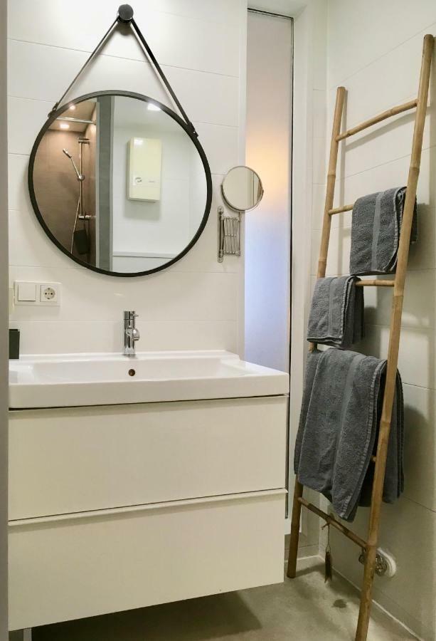 Living At Saarpartments -Adultsonly- 2 Bedrooms, Kitchen - Business & Holiday Apartments For Long- And Short Term Stay, 3 Min To Train Station, Secure E-Bike Parking! Sarrebruck Extérieur photo
